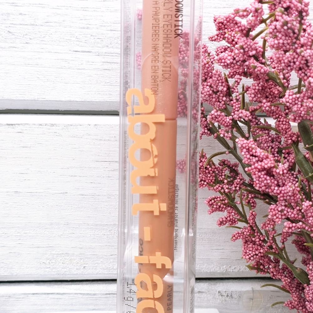 About Face Shadowstick Pearly Eyeshadow Stick